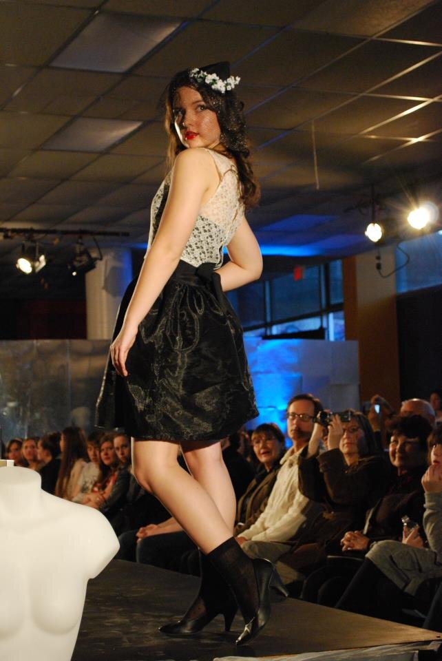 Bonjour, Blogger! Bonjour, Blogger! : Jessica image 2