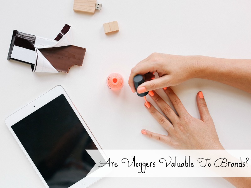 Bonjour, Blogger! Are Vloggers A "Waste Of Time" For Brands? 